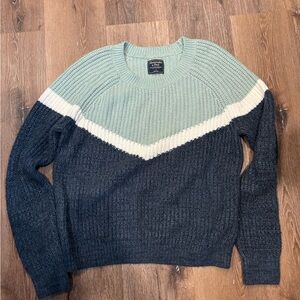 Abercrombie and Fitch Blue Sweater Large